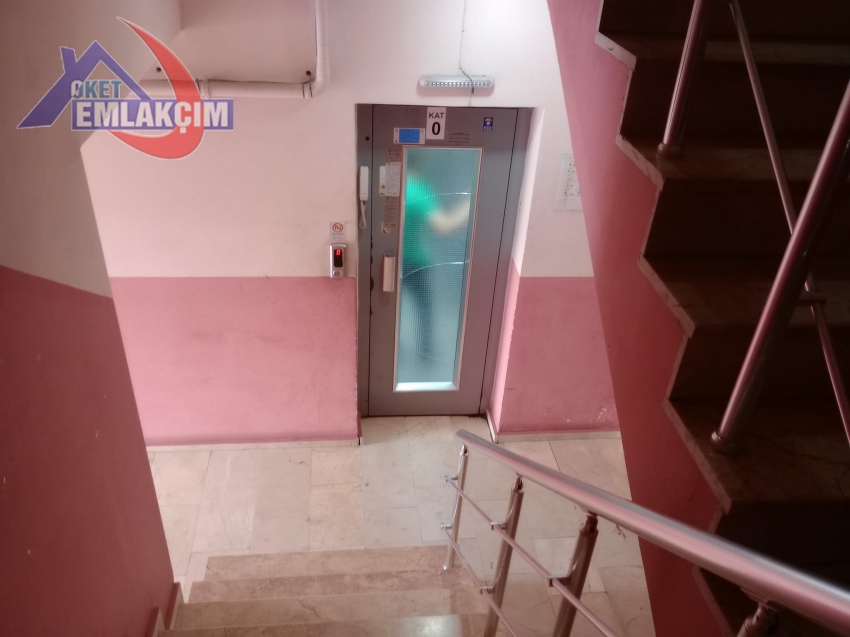 DIŞ ÇEŞME MEVKİNDE EŞYALI KİRALIK 3+1 DAİRE