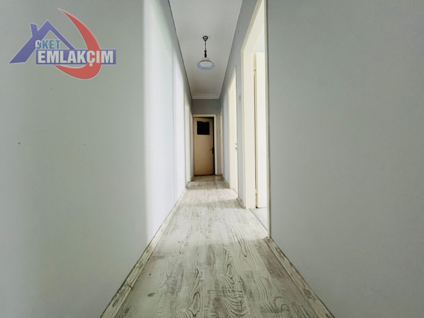 AKARCADA SİTE İÇERİSİNDE SATILIK 3+1 DAİRE