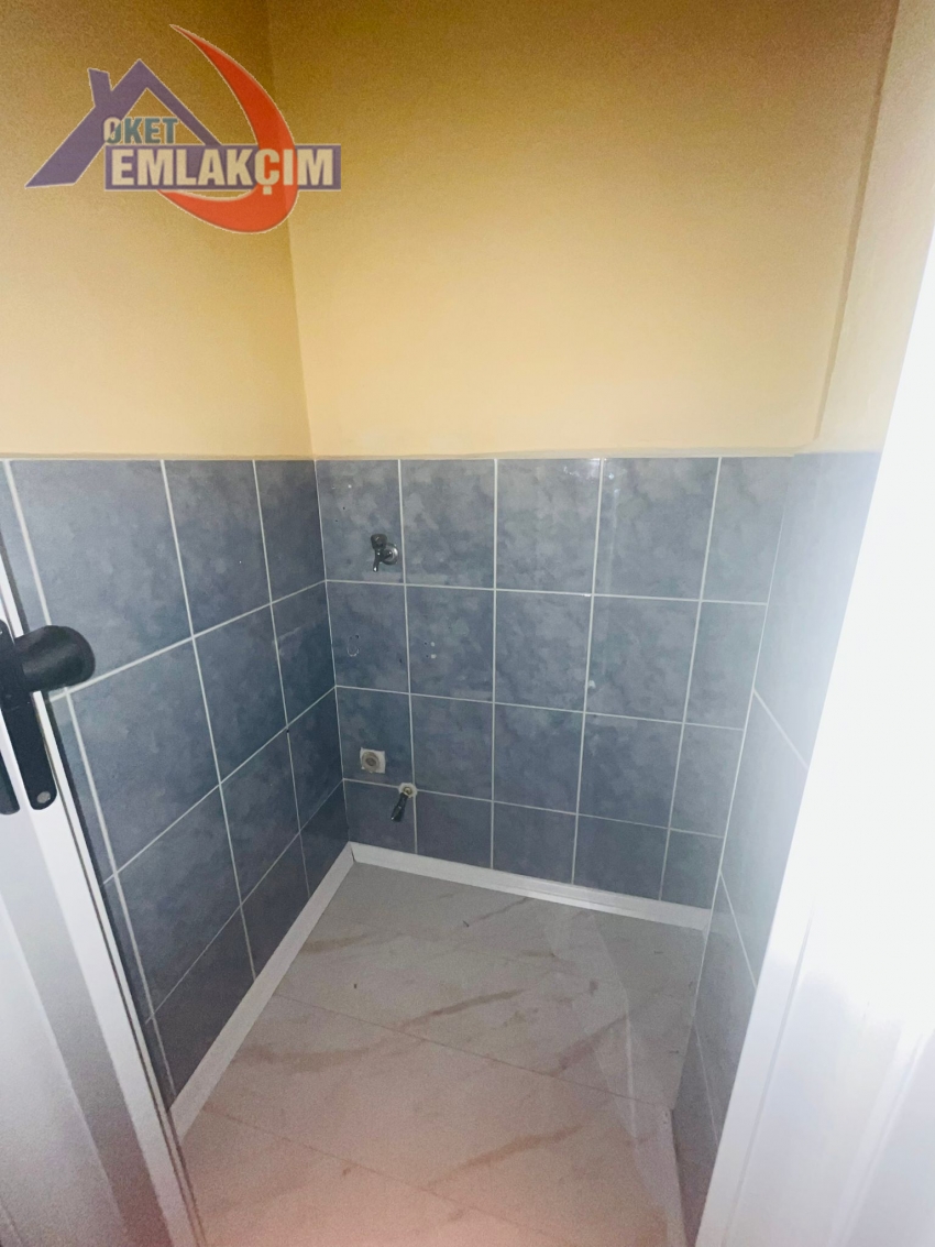 ERDEMİR CADDESİ ÜZERİNDE 3+1 KİRALIK DAİRE