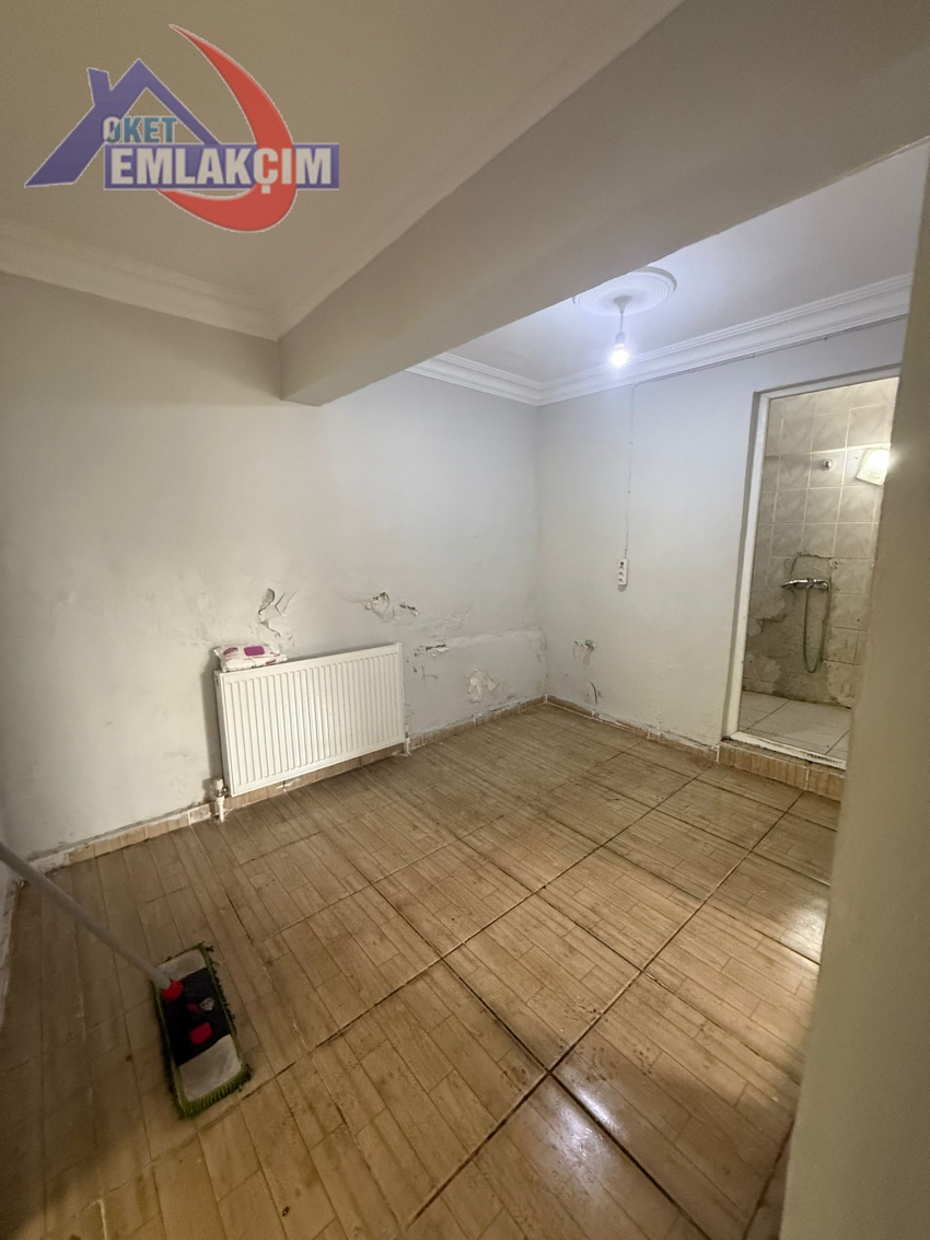 KIŞLA MEVKİNDE İŞÇİLER İÇİN UYGUN KİRALIK BİNA