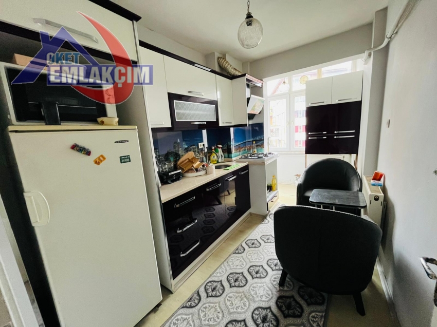 KAVAKLIK MAHALLESİNDE ANAYOLA 100M MESAFEDE SATILI