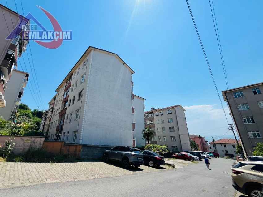 AKARCADA SİTE İÇERİSİNDE SATILIK 3+1 DAİRE