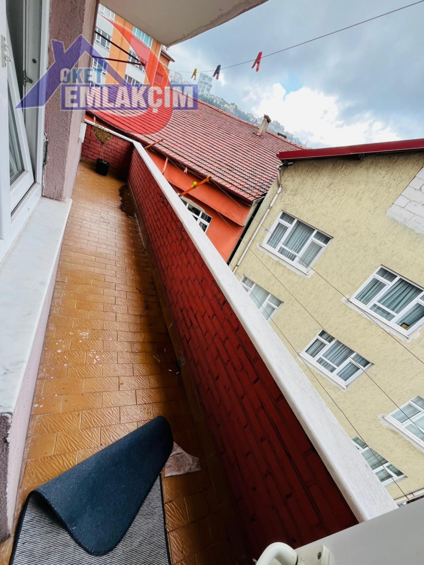 KAVAKLIK MAHALLESİNDE ANAYOLA 100M MESAFEDE SATILI