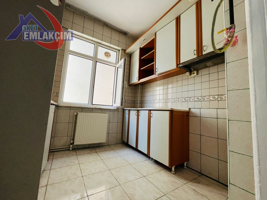 AKARCADA SİTE İÇERİSİNDE SATILIK 3+1 DAİRE
