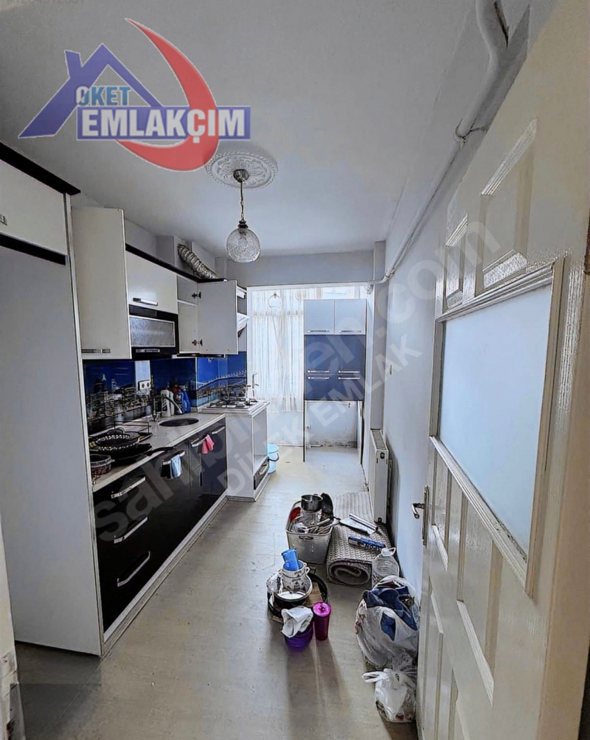 KAVAKLIK MAHALLESİNDE ANAYOLA 100M MESAFEDE SATILI