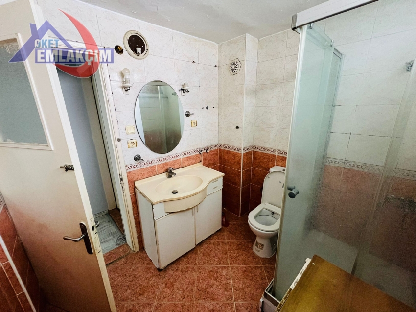 AKARCADA SİTE İÇERİSİNDE SATILIK 3+1 DAİRE