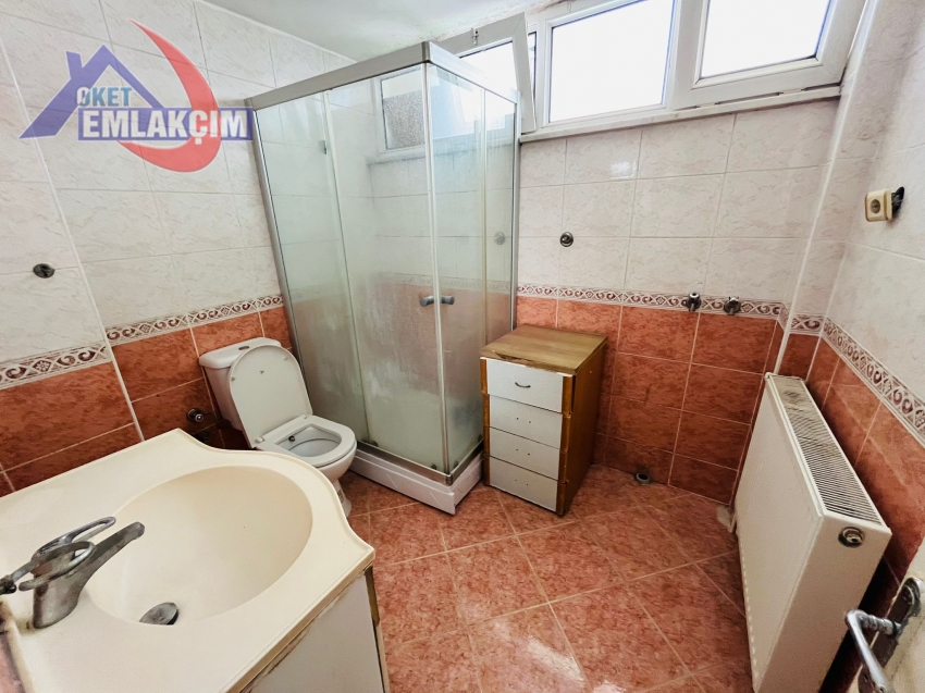 AKARCADA SİTE İÇERİSİNDE SATILIK 3+1 DAİRE