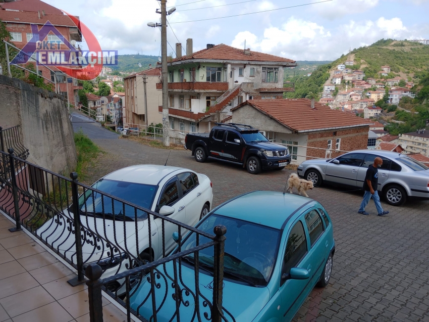 DIŞ ÇEŞME MEVKİNDE EŞYALI KİRALIK 3+1 DAİRE