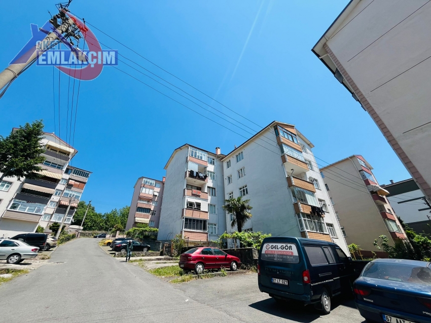 AKARCADA SİTE İÇERİSİNDE SATILIK 3+1 DAİRE