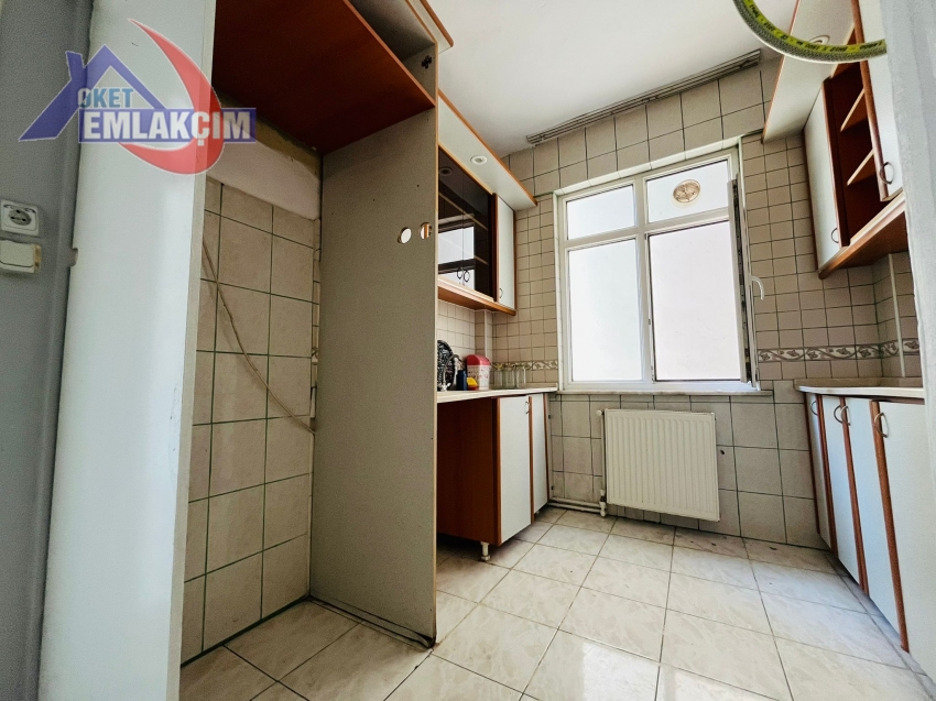 AKARCADA SİTE İÇERİSİNDE SATILIK 3+1 DAİRE