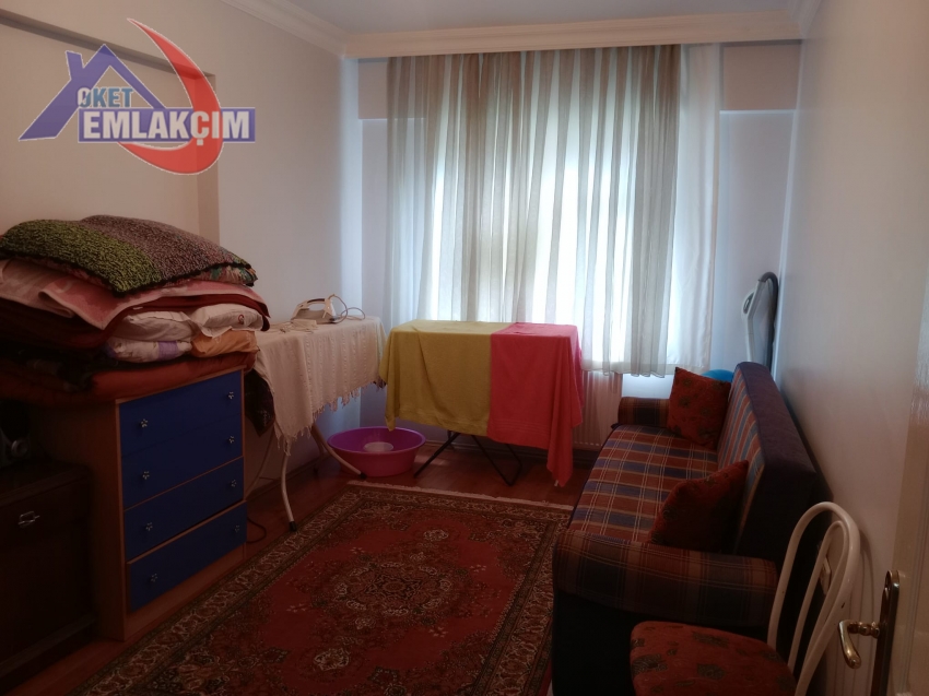 DIŞ ÇEŞME MEVKİNDE EŞYALI KİRALIK 3+1 DAİRE