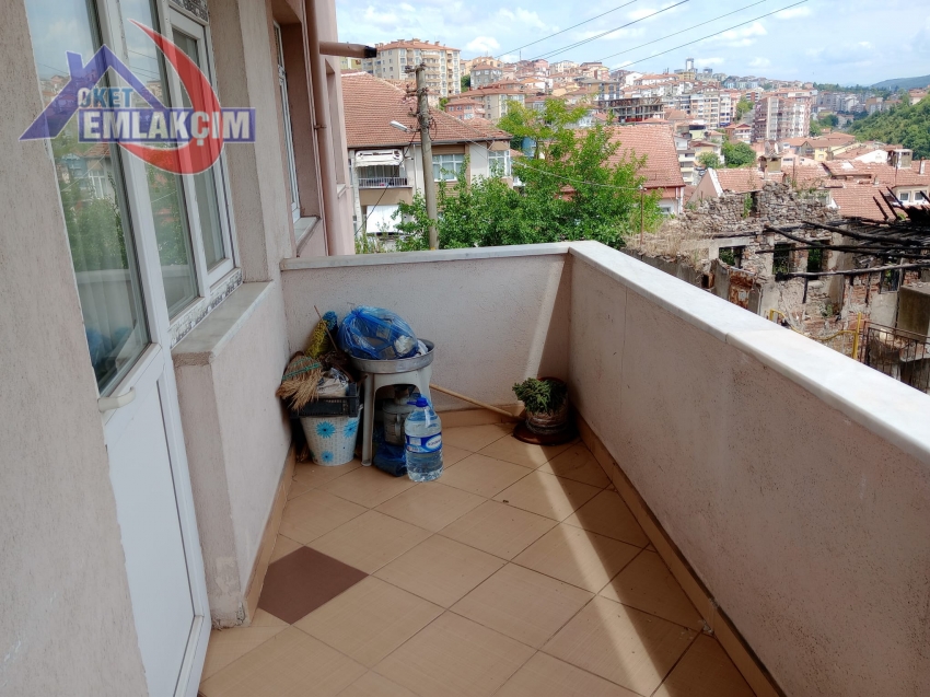 DIŞ ÇEŞME MEVKİNDE EŞYALI KİRALIK 3+1 DAİRE