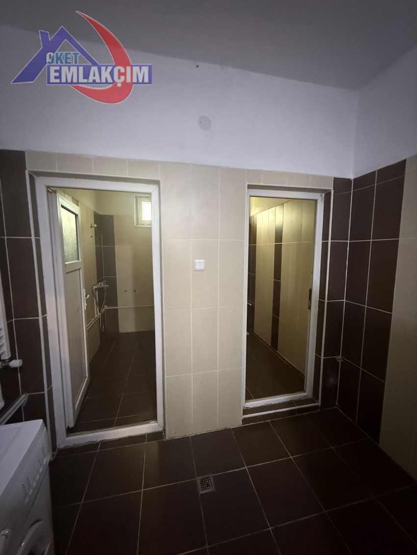 KIŞLA MEVKİNDE İŞÇİLER İÇİN UYGUN KİRALIK BİNA