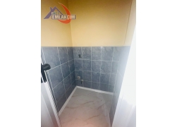 ERDEMİR CADDESİ ÜZERİNDE 3+1 KİRALIK DAİRE