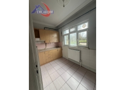 KIŞLA MEVKİNDE İŞÇİLER İÇİN UYGUN KİRALIK BİNA