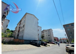 AKARCADA SİTE İÇERİSİNDE SATILIK 3+1 DAİRE