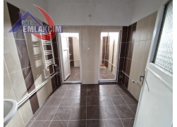 KIŞLA MEVKİNDE İŞÇİLER İÇİN UYGUN KİRALIK BİNA