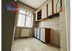 AKARCADA SİTE İÇERİSİNDE SATILIK 3+1 DAİRE