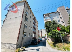 AKARCADA SİTE İÇERİSİNDE SATILIK 3+1 DAİRE