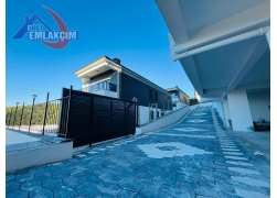 BAĞLIK MAH AÇIK HAVUZA SAHİP 2+1 LÜKS DAİRE