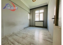 AKARCADA SİTE İÇERİSİNDE SATILIK 3+1 DAİRE